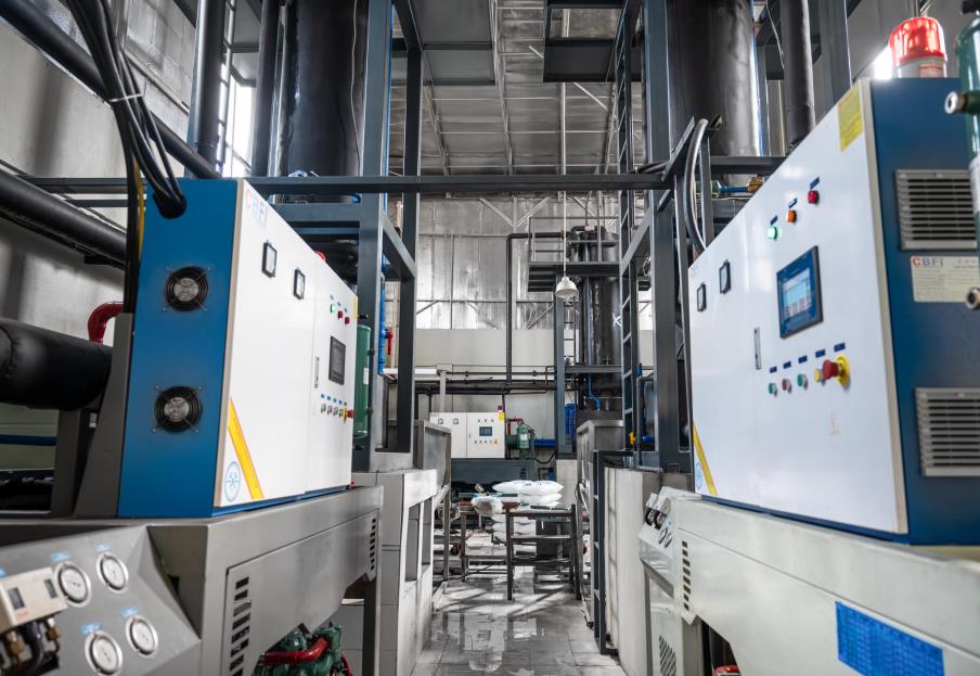 客戶連續(xù)復(fù)購(gòu)冰泉管冰機(jī)